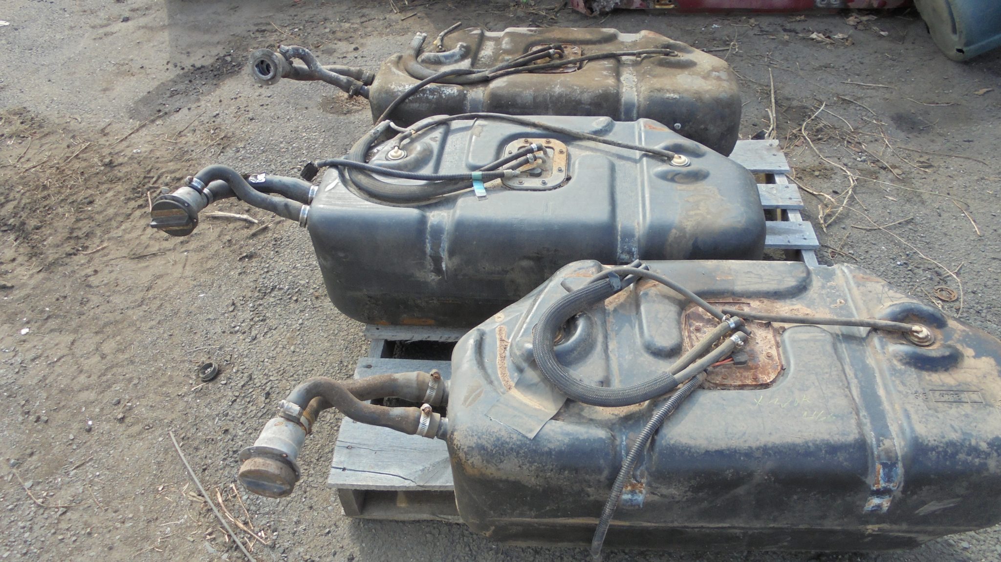 19871995 JEEP YJ FACTORY POLY PLASTIC 20 GALLON FUEL TANK One Jeep