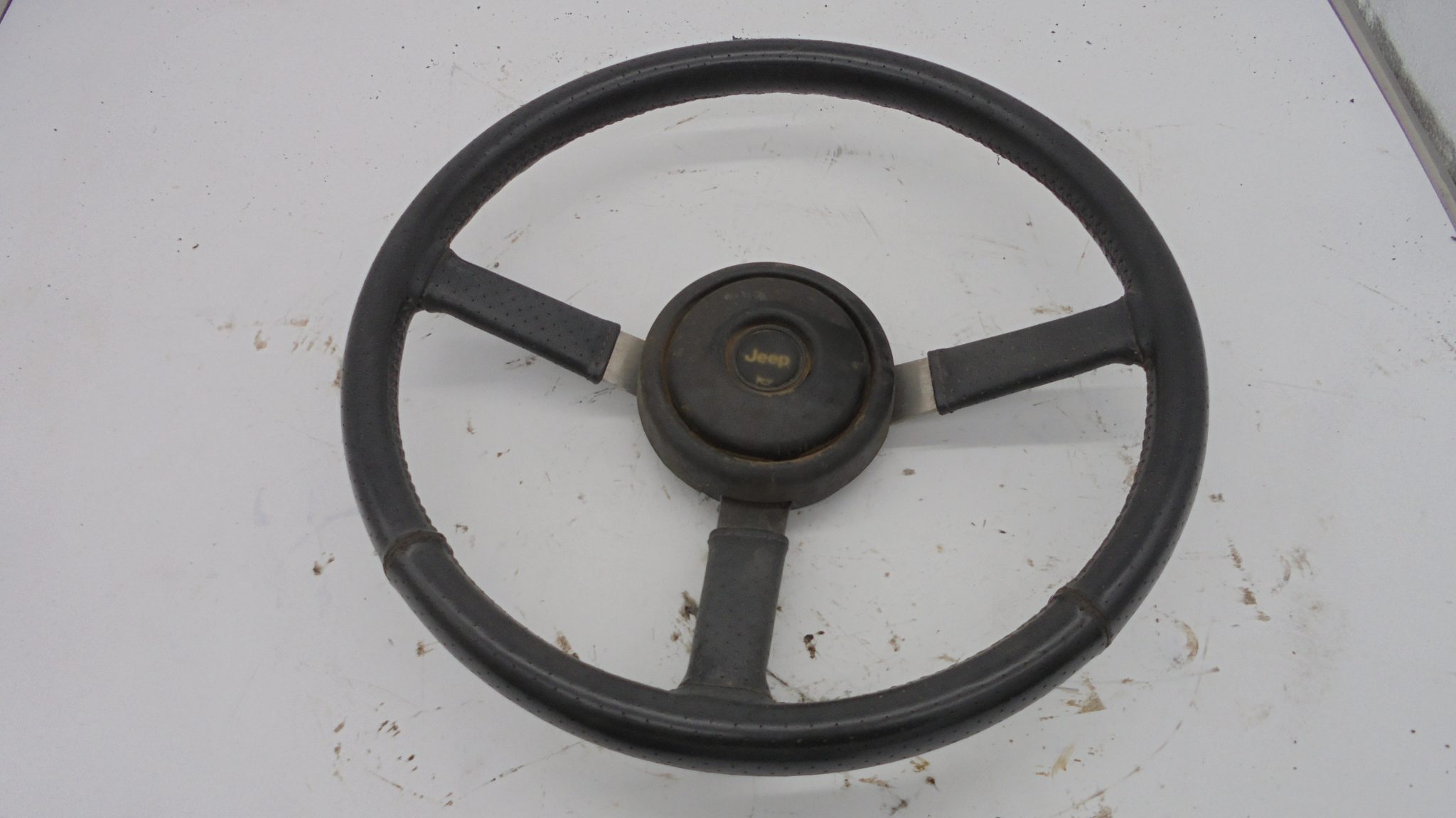 19761995 JEEP CJ/YJ FACTORY STEERING WHEEL W/HORN BUTTON One Jeep