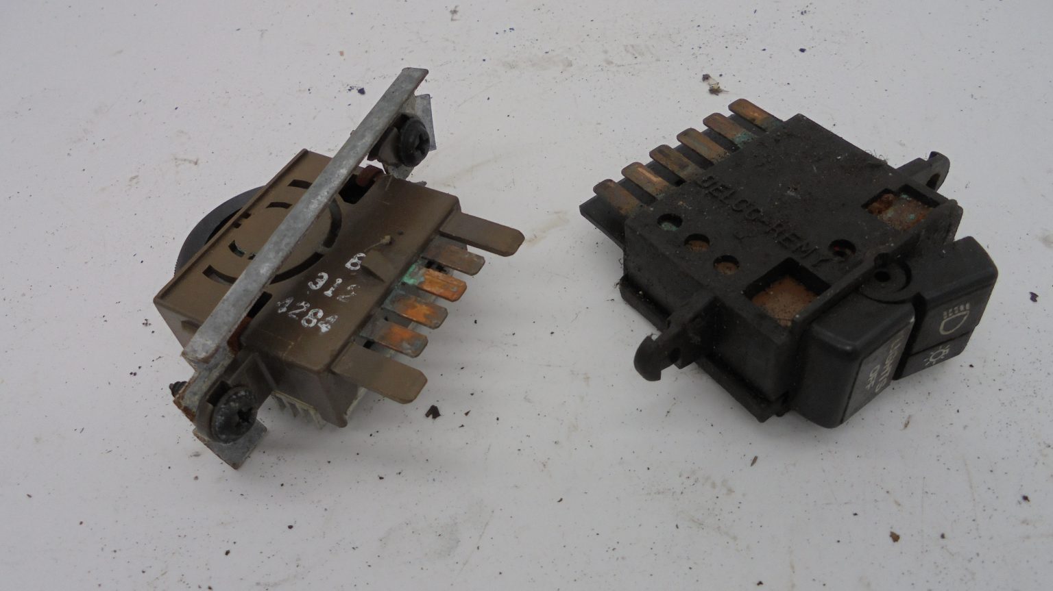 19871995 YJ FACTORY LIGHT SWITCH W/DIMMER One Jeep Jeep Parts