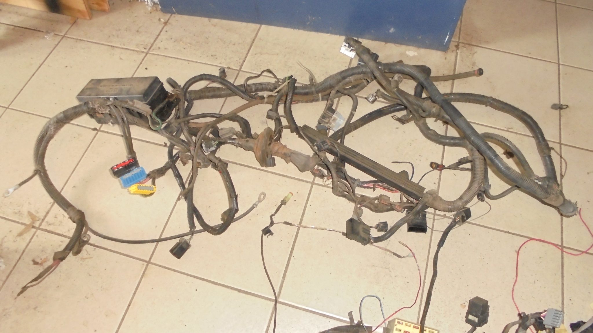 19871991 JEEP YJ 6CLY 4.2L ENGINE WIRING HARNESS One Jeep Jeep