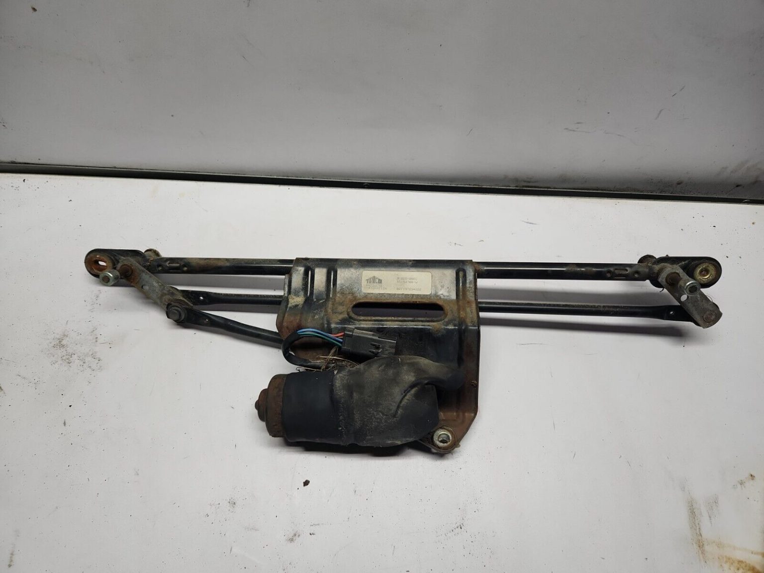 19972006 JEEP TJ WINDSHIELD WIPER ASSEMBLY W/WIPER MOTOR/LINKAGE One
